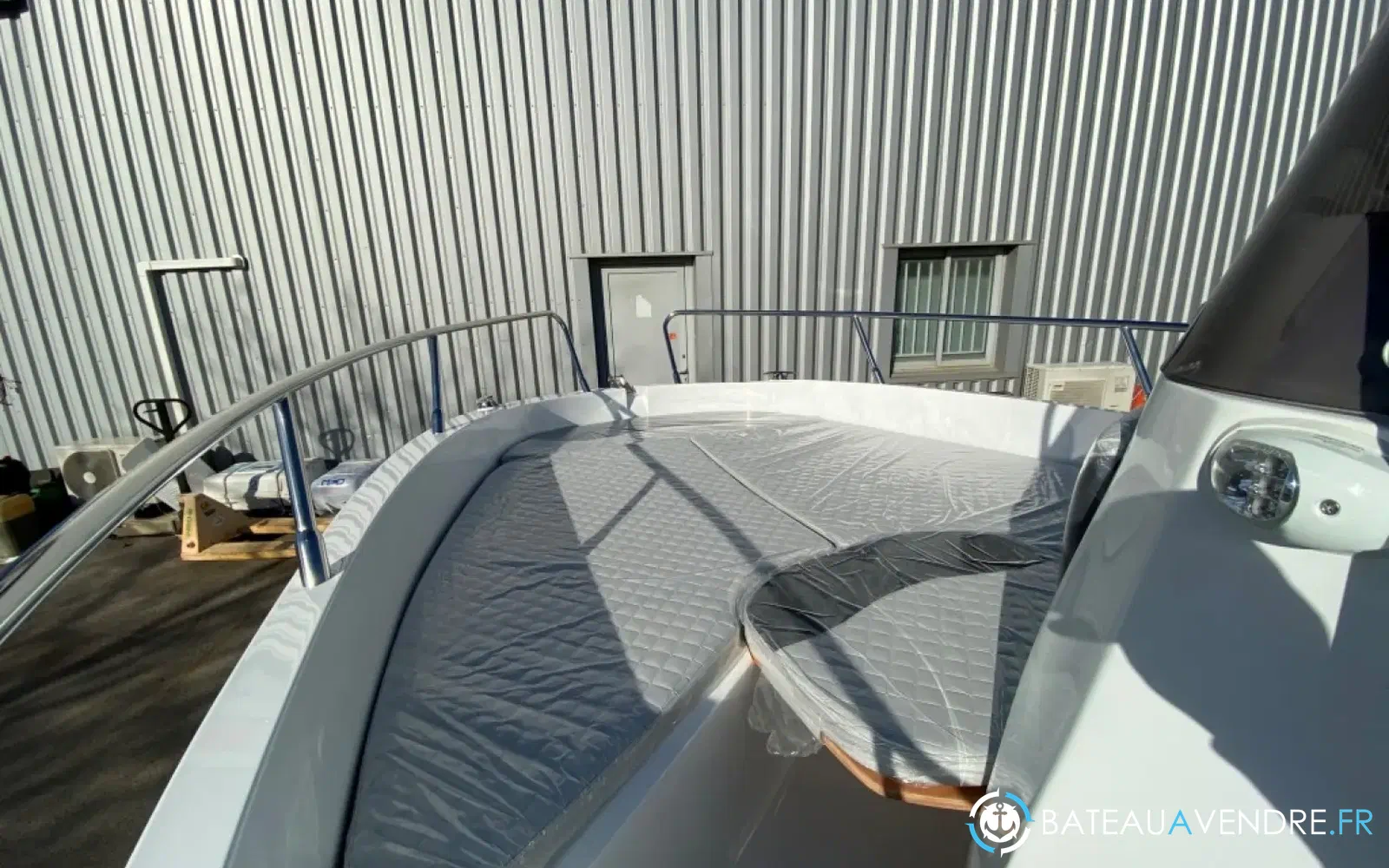 slider 3 Idea Marine 60 Open
