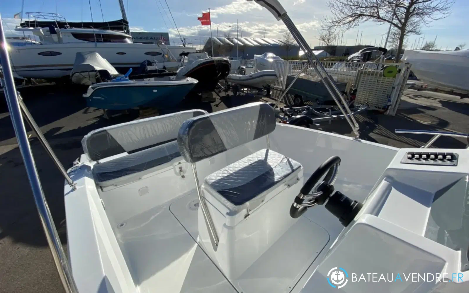 slider 5 Idea Marine 60 Open