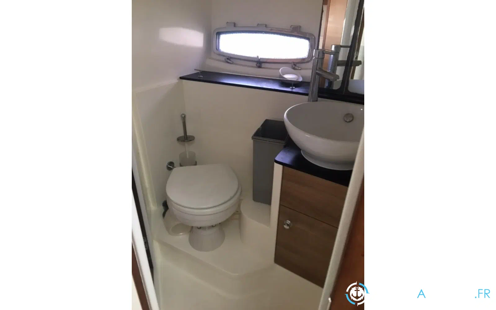 slider 6 Sealine C35