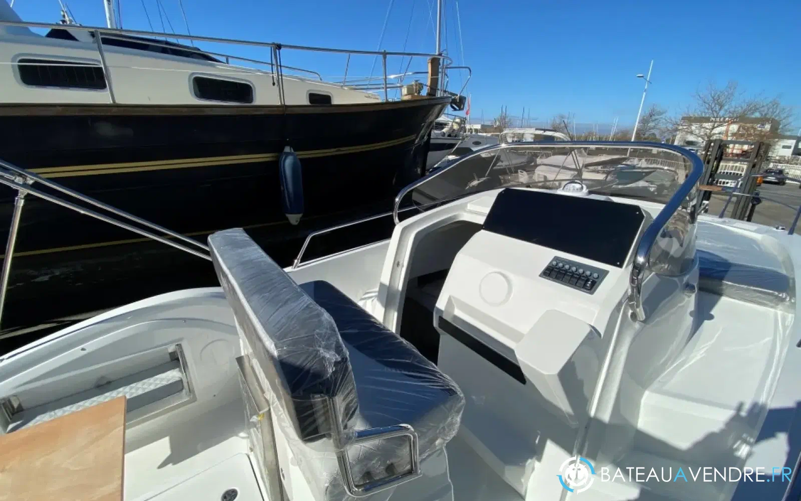 slider 9 Idea Marine 80 WA
