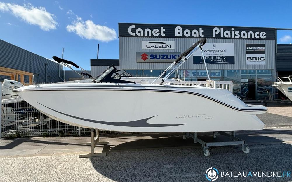 Bayliner Element M19 exterieur photo de présentation