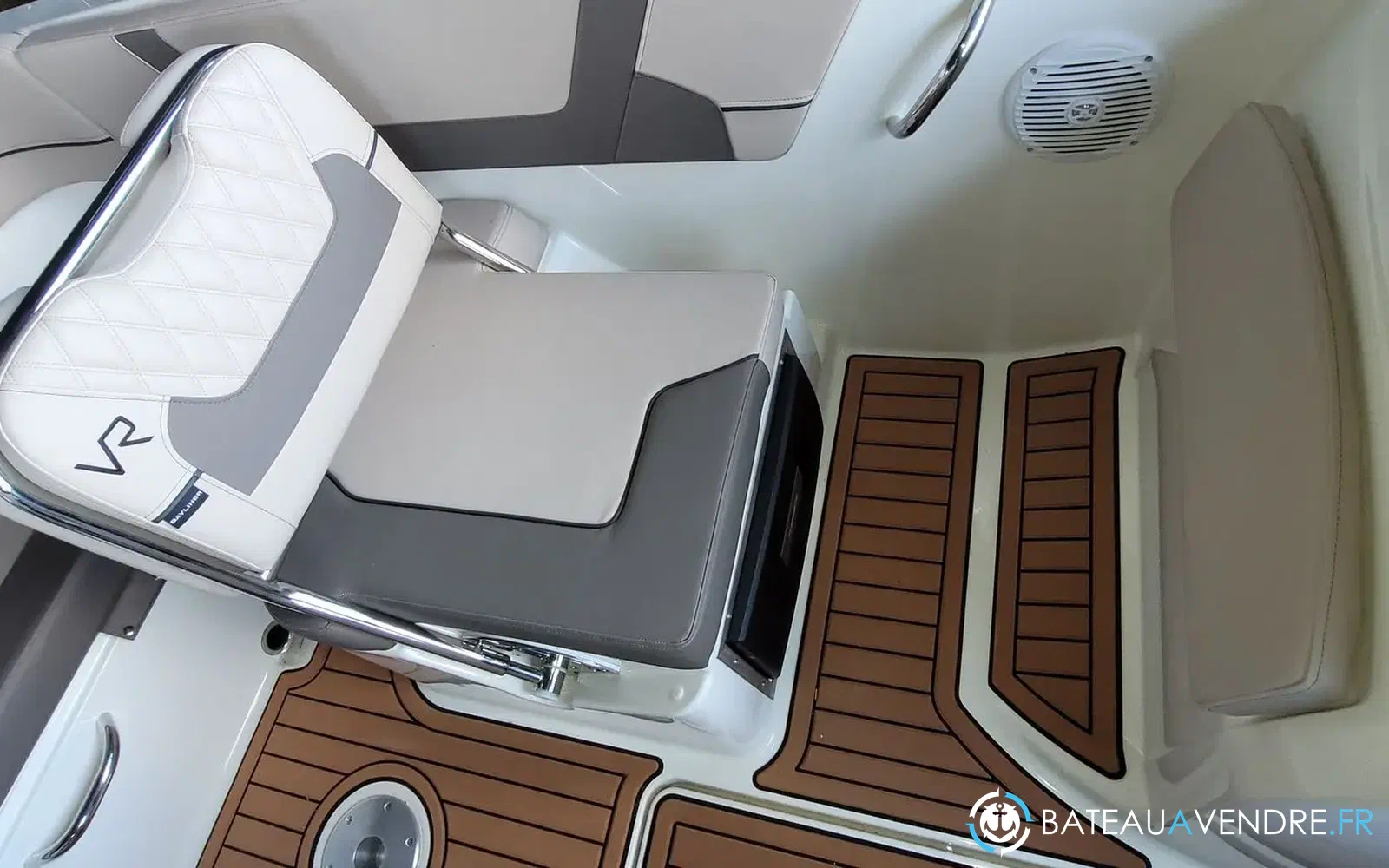 slider 20 Bayliner VR6 OB
