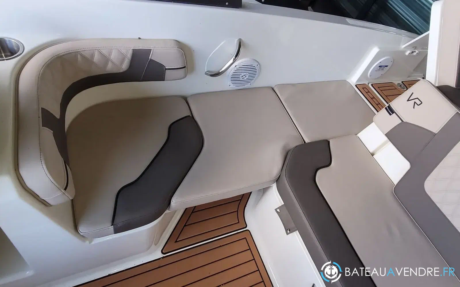 slider 33 Bayliner VR6 OB