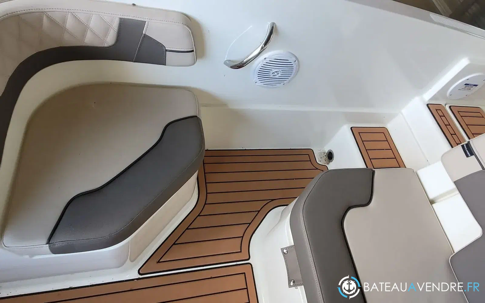 slider 34 Bayliner VR6 OB