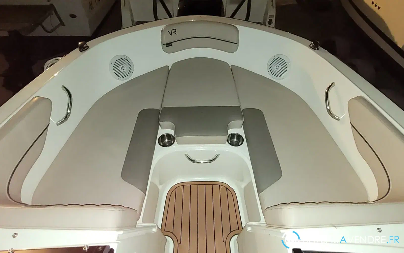 slider 12 Bayliner VR4 OB