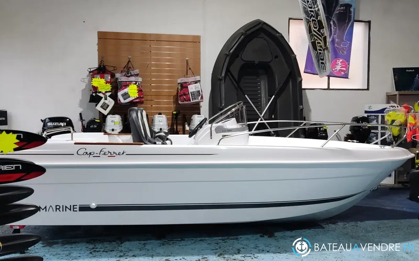 slider 9 B2 Marine Cap Ferret 522 Open