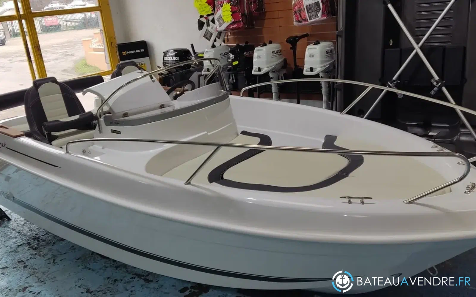 slider 10 B2 Marine Cap Ferret 522 Open