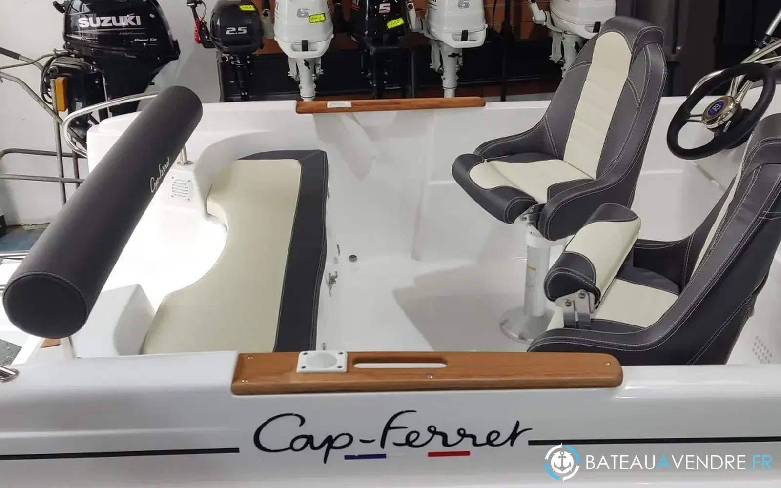 slider 13 B2 Marine Cap Ferret 522 Open