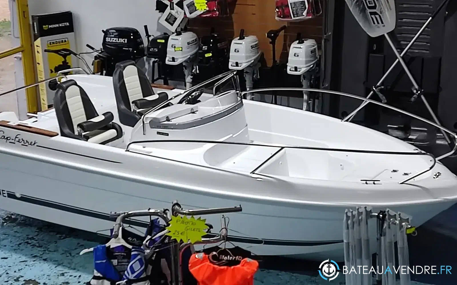 slider 8 B2 Marine Cap Ferret 522 Open