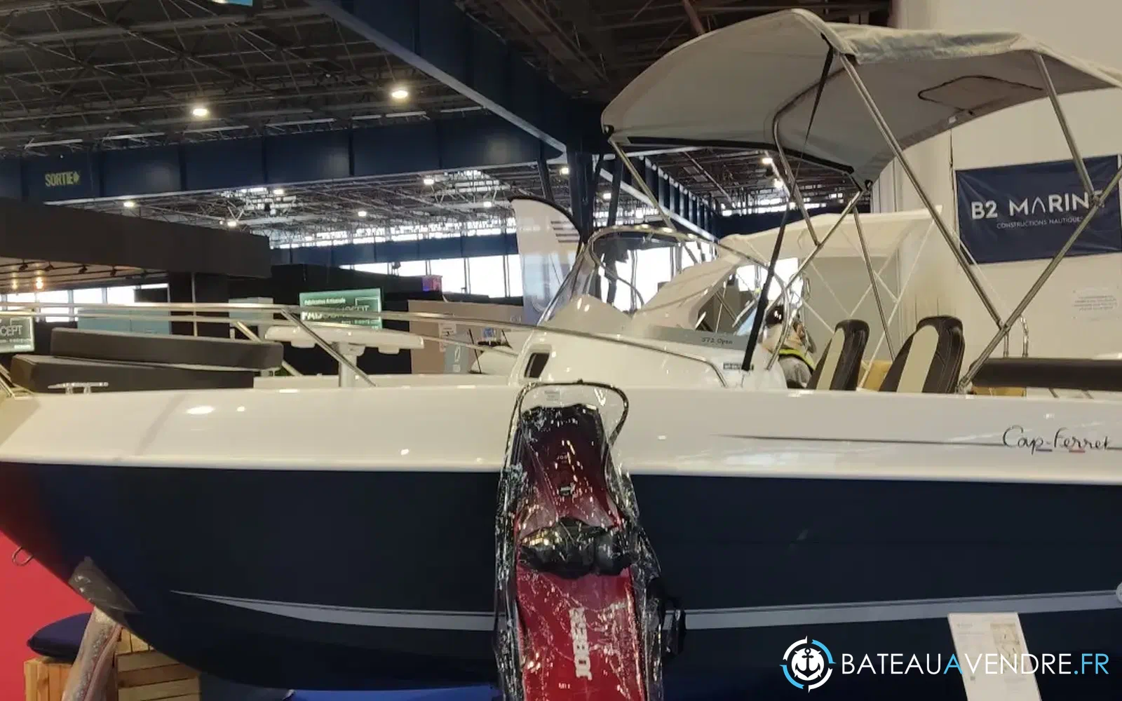 slider 1 B2 Marine 572 Open