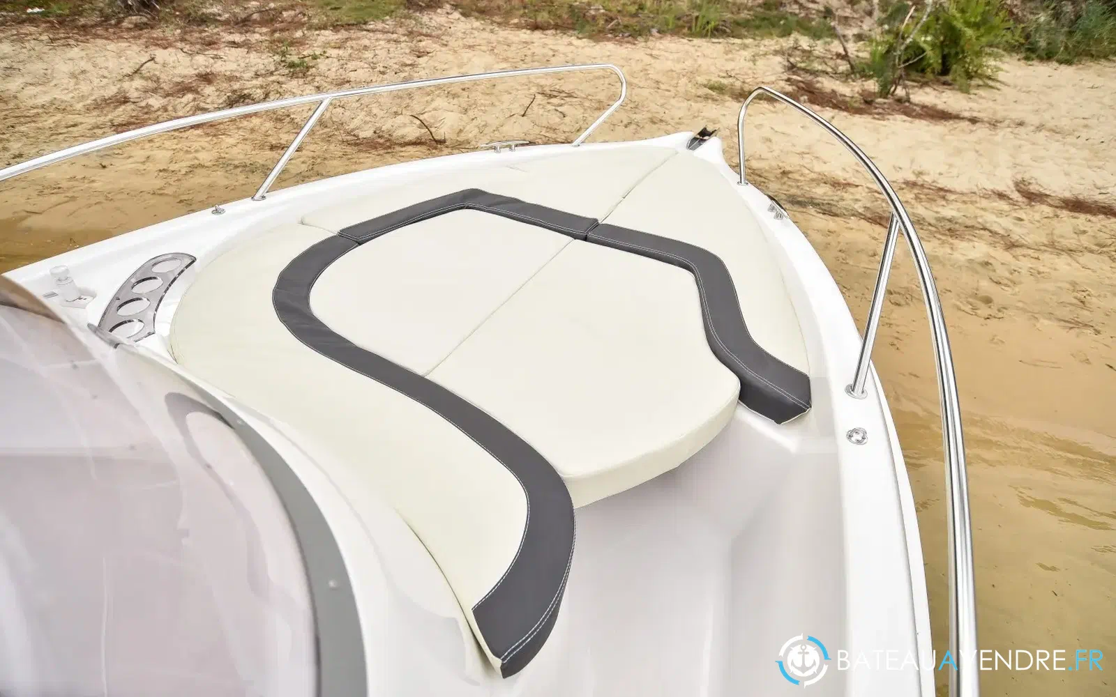 slider 5 B2 Marine 572 Open