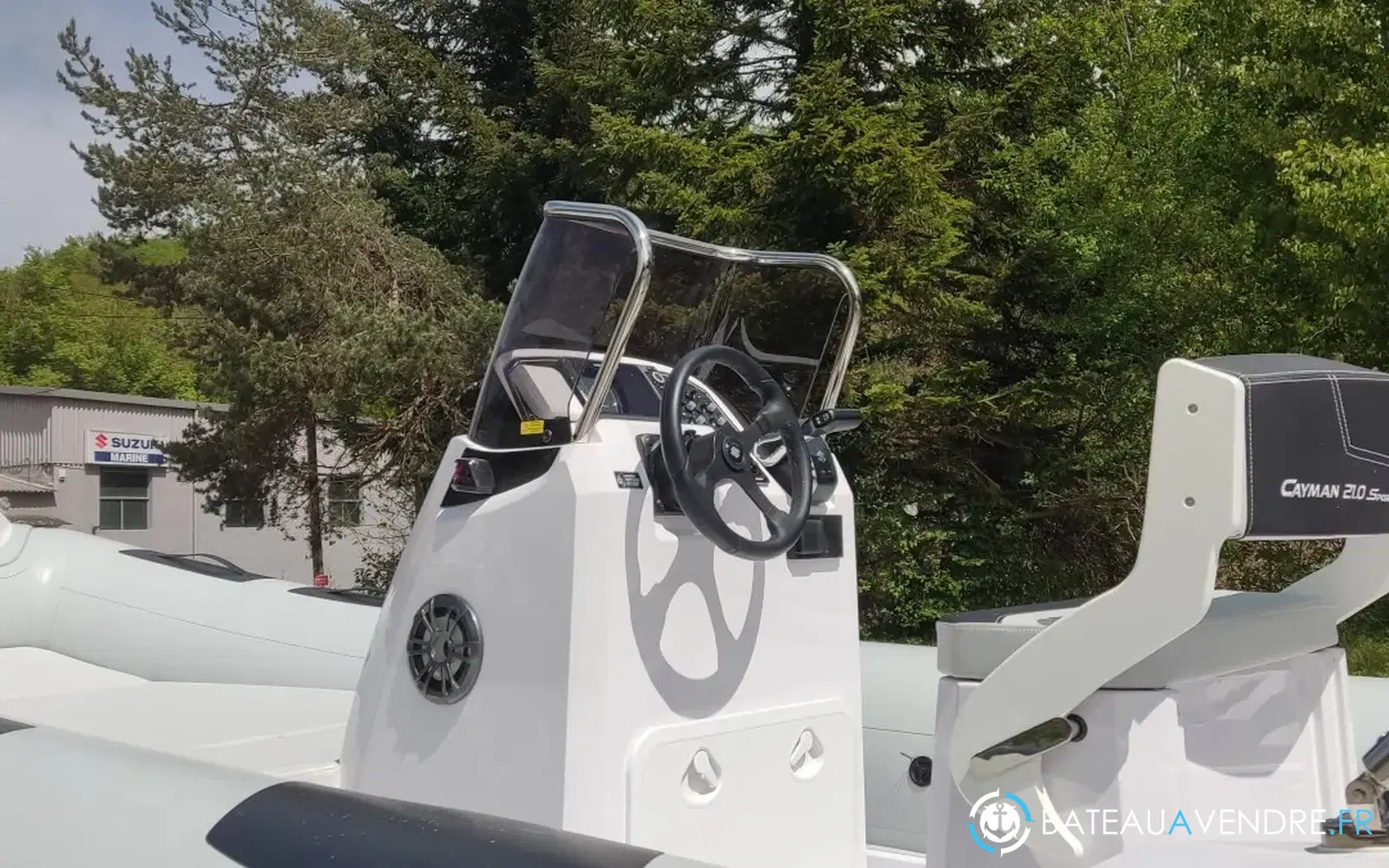 slider 2 Ranieri Cayman 21 S
