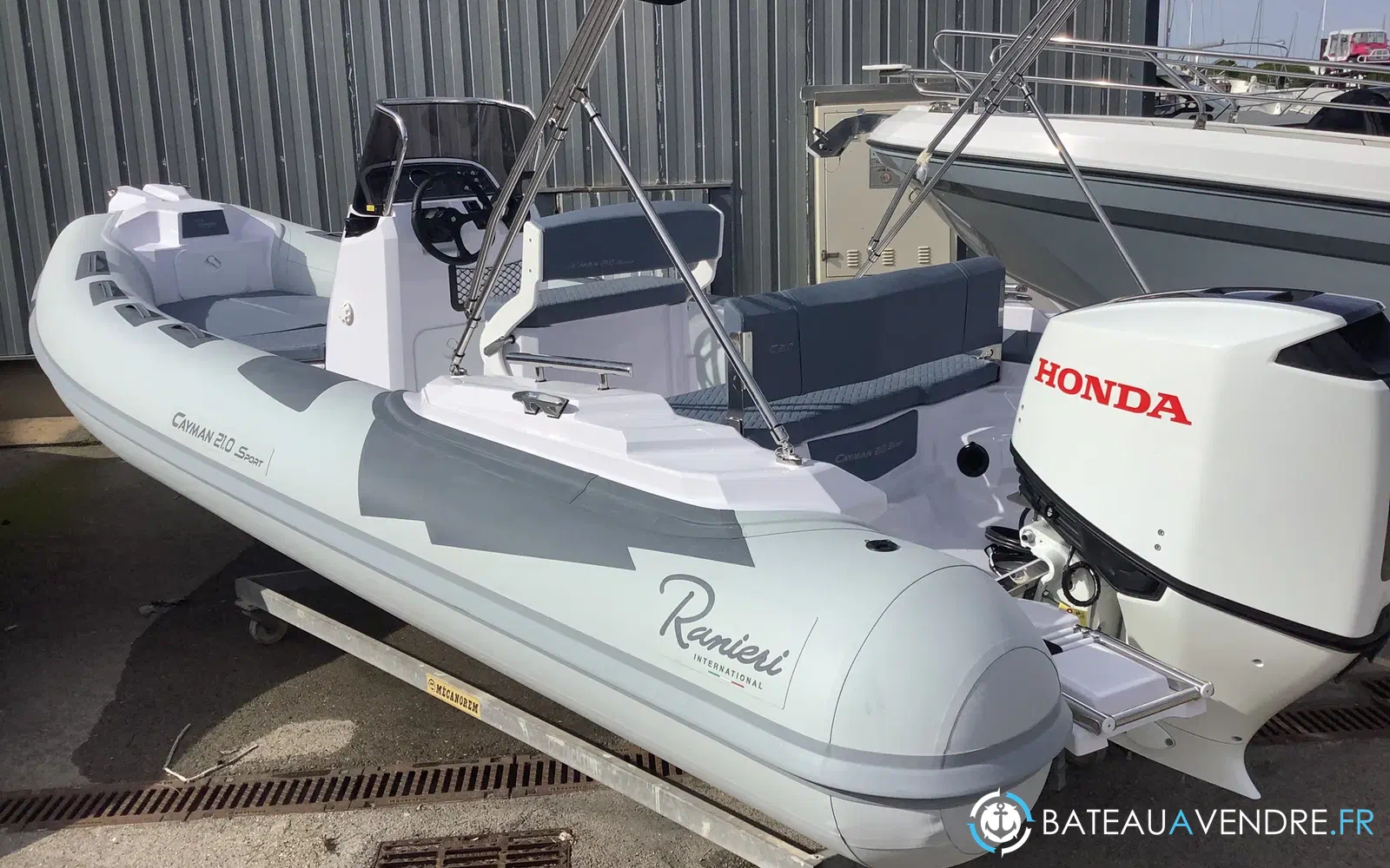 slider 0 Ranieri Cayman 21 Sport