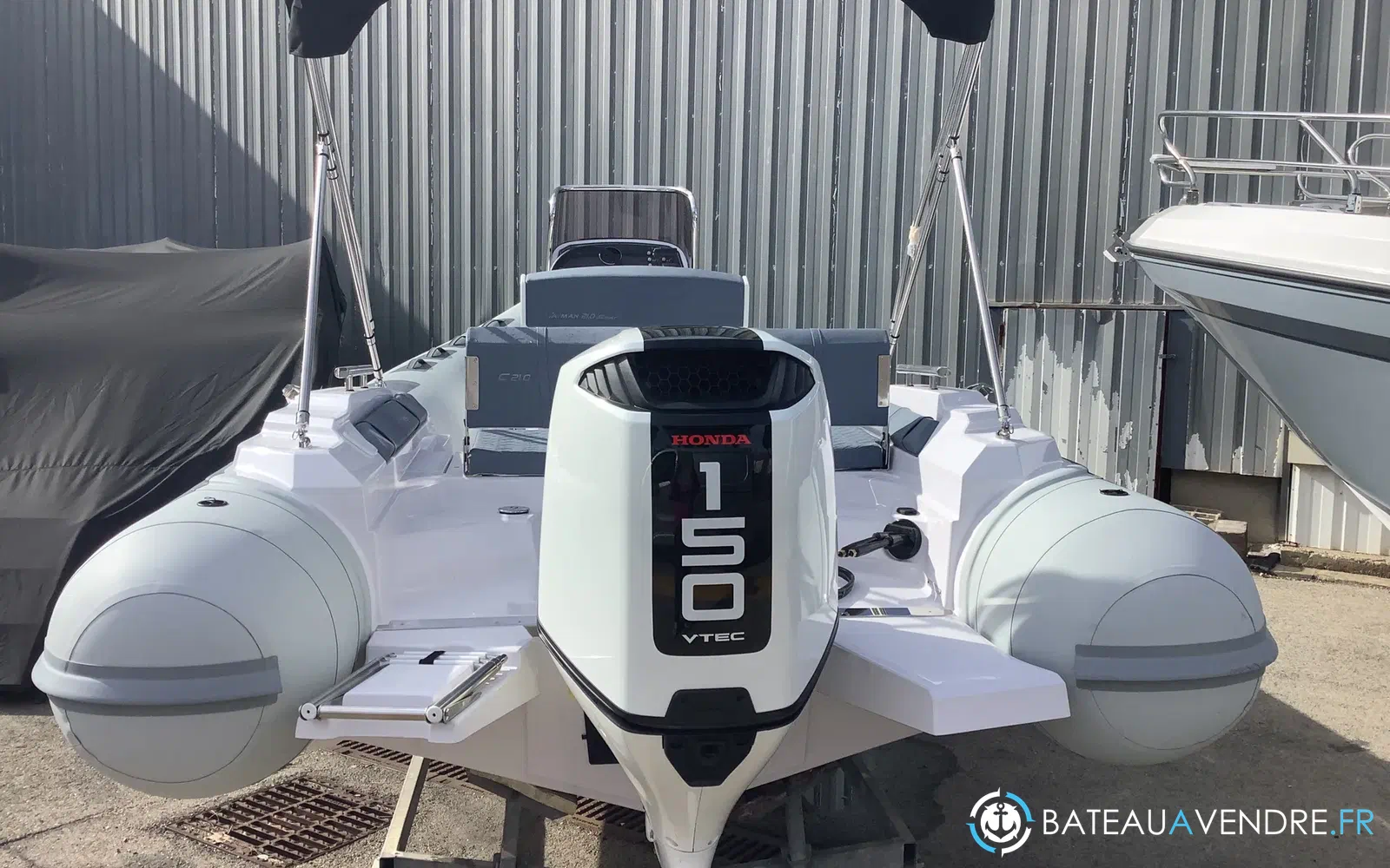 slider 1 Ranieri Cayman 21 Sport
