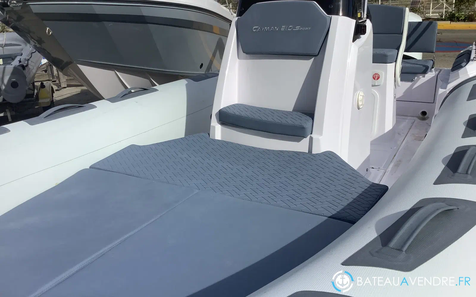 slider 2 Ranieri Cayman 21 Sport