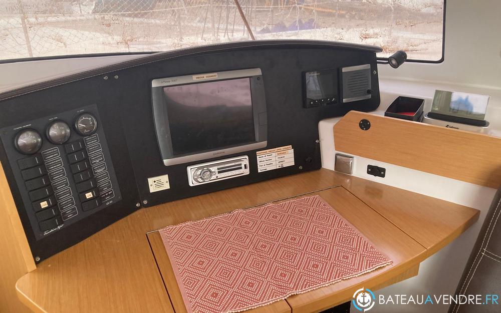 Fountaine Pajot Lipari 41  electronique / cockpit photo 5