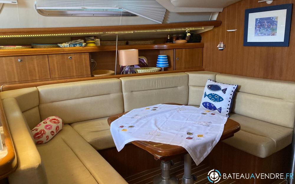 Hunter 44 interieur photo 3