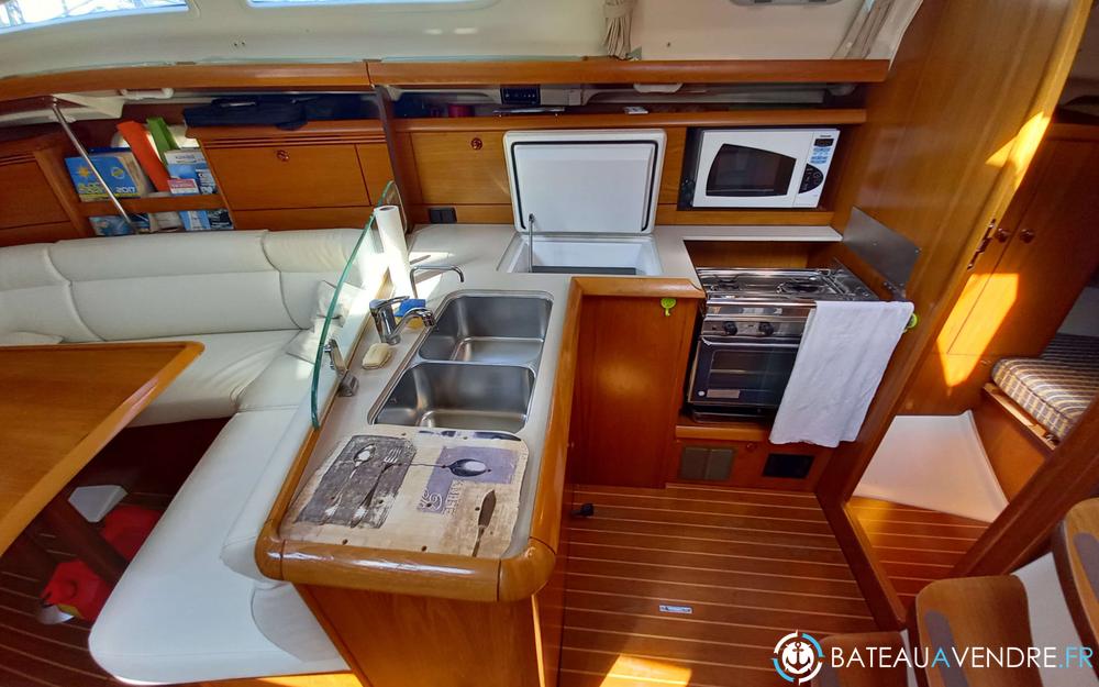 Jeanneau Sun Odyssey 37 cuisine / salle de bain photo 4