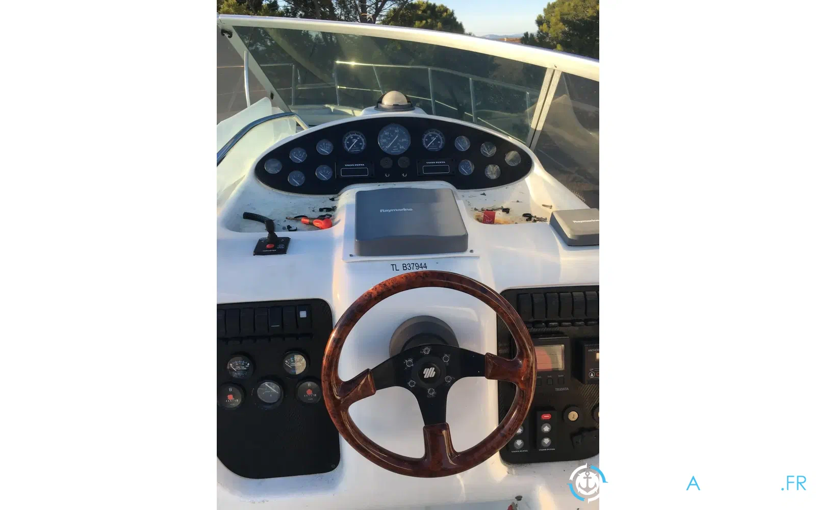 slider 2 Sessa Marine Oyster 34