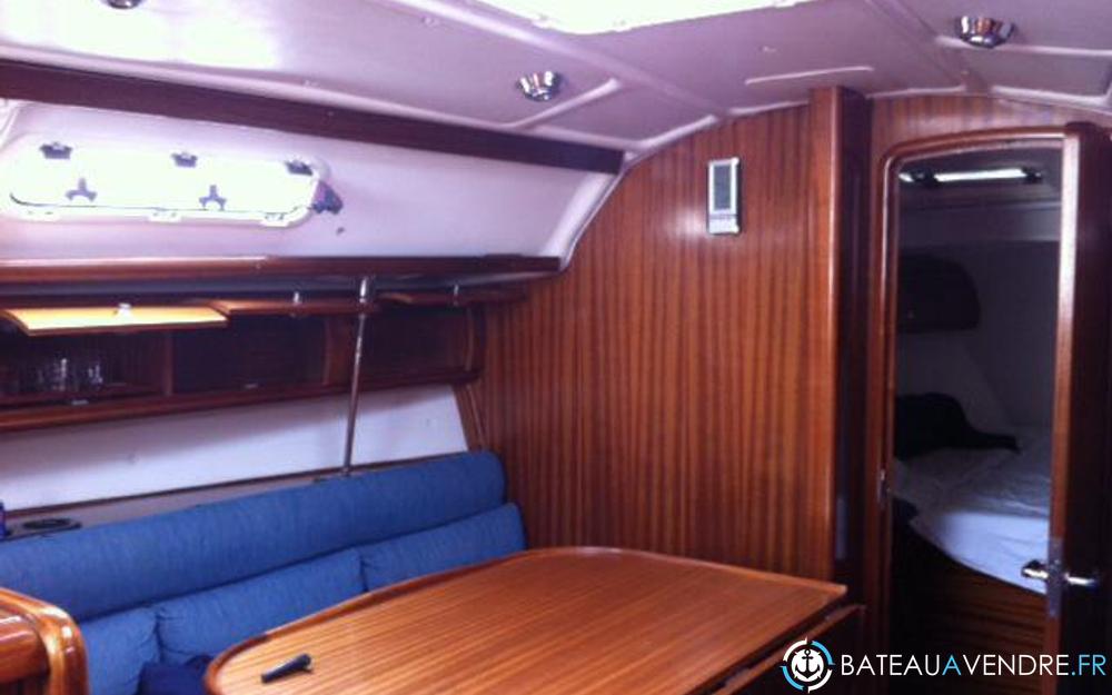 Bavaria 32 Cruiser interieur photo 3