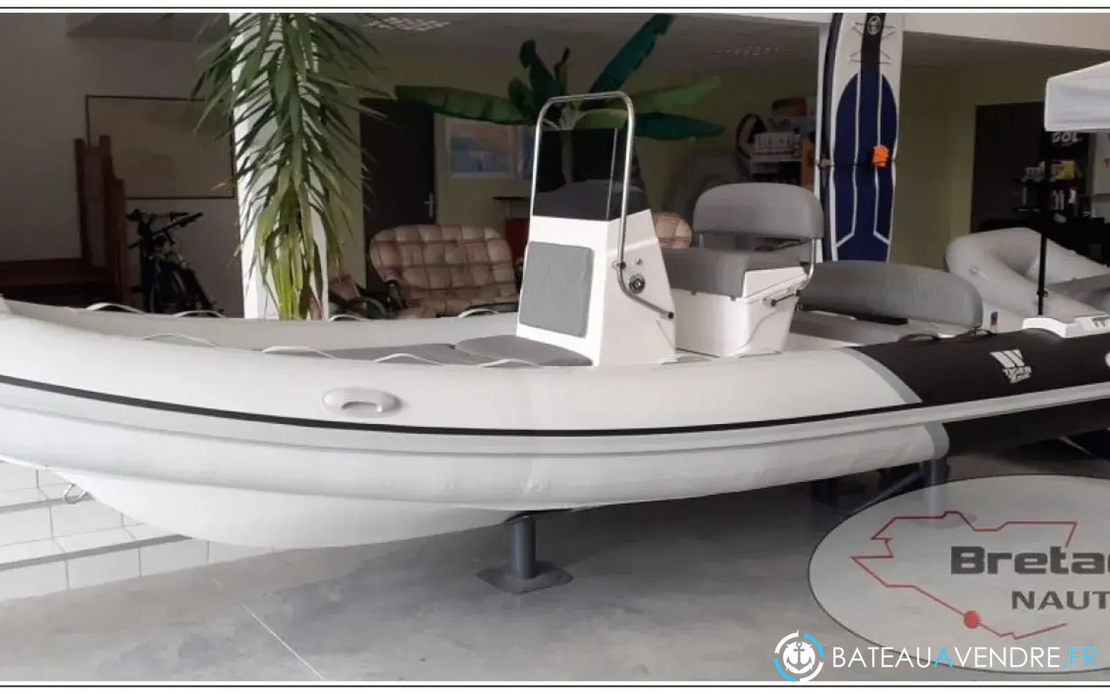 slider 0 Tiger Marine Pro Line 550