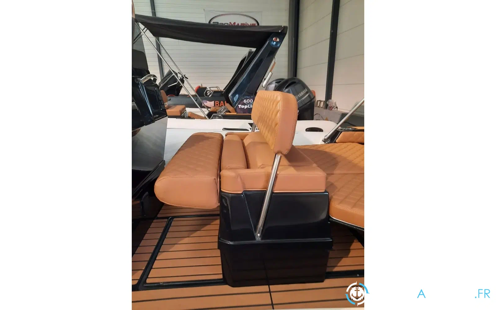 slider 9 Tiger Marine Top Line 600