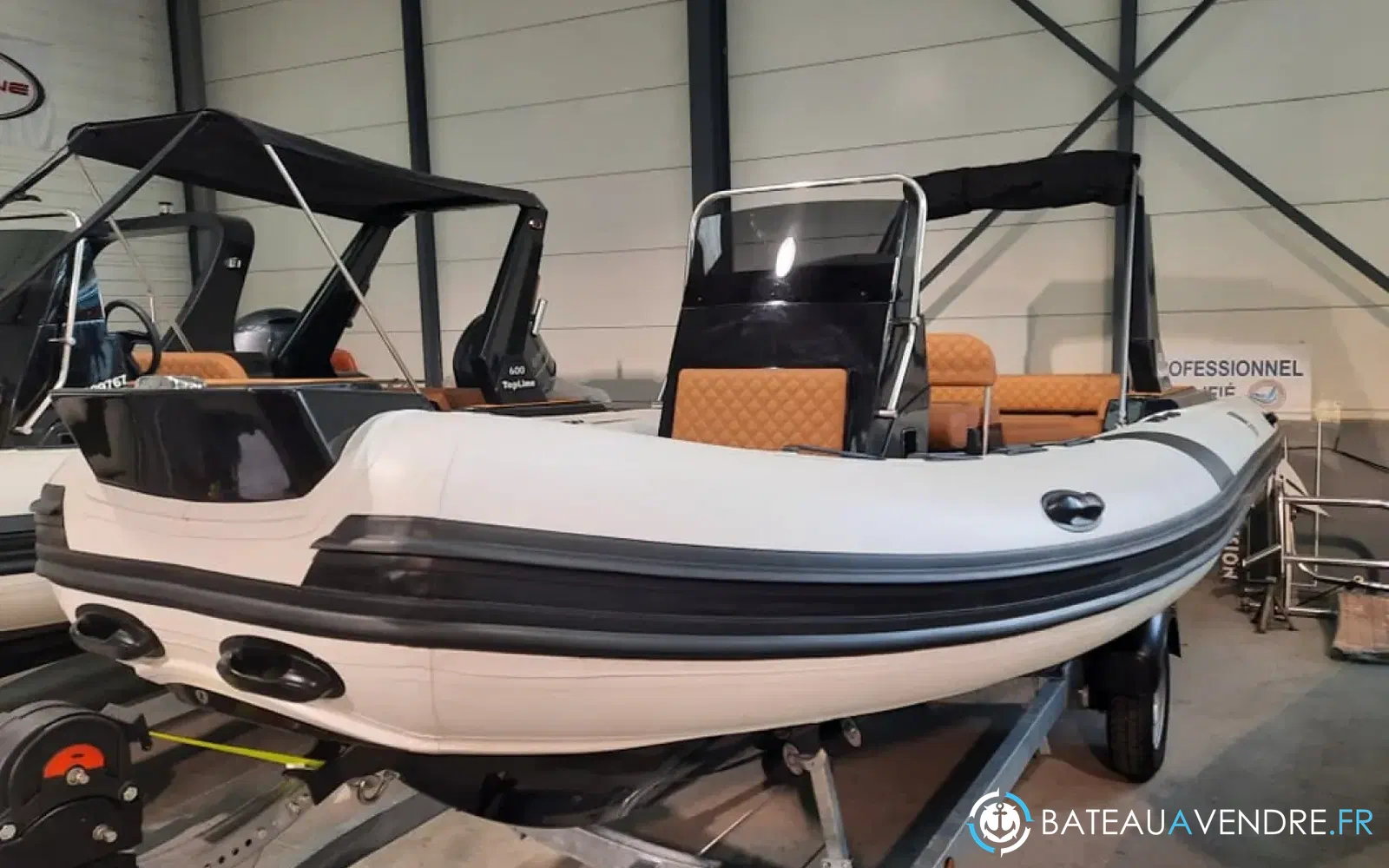 slider 4 Tiger Marine Top Line 600