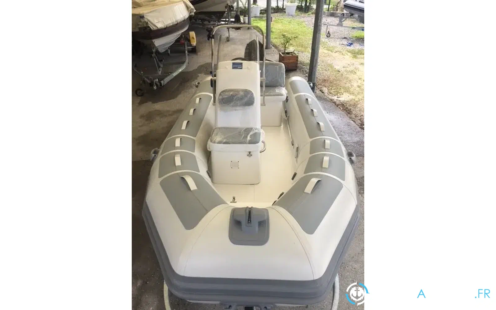 slider 4 Adventure Vesta 450 Profish