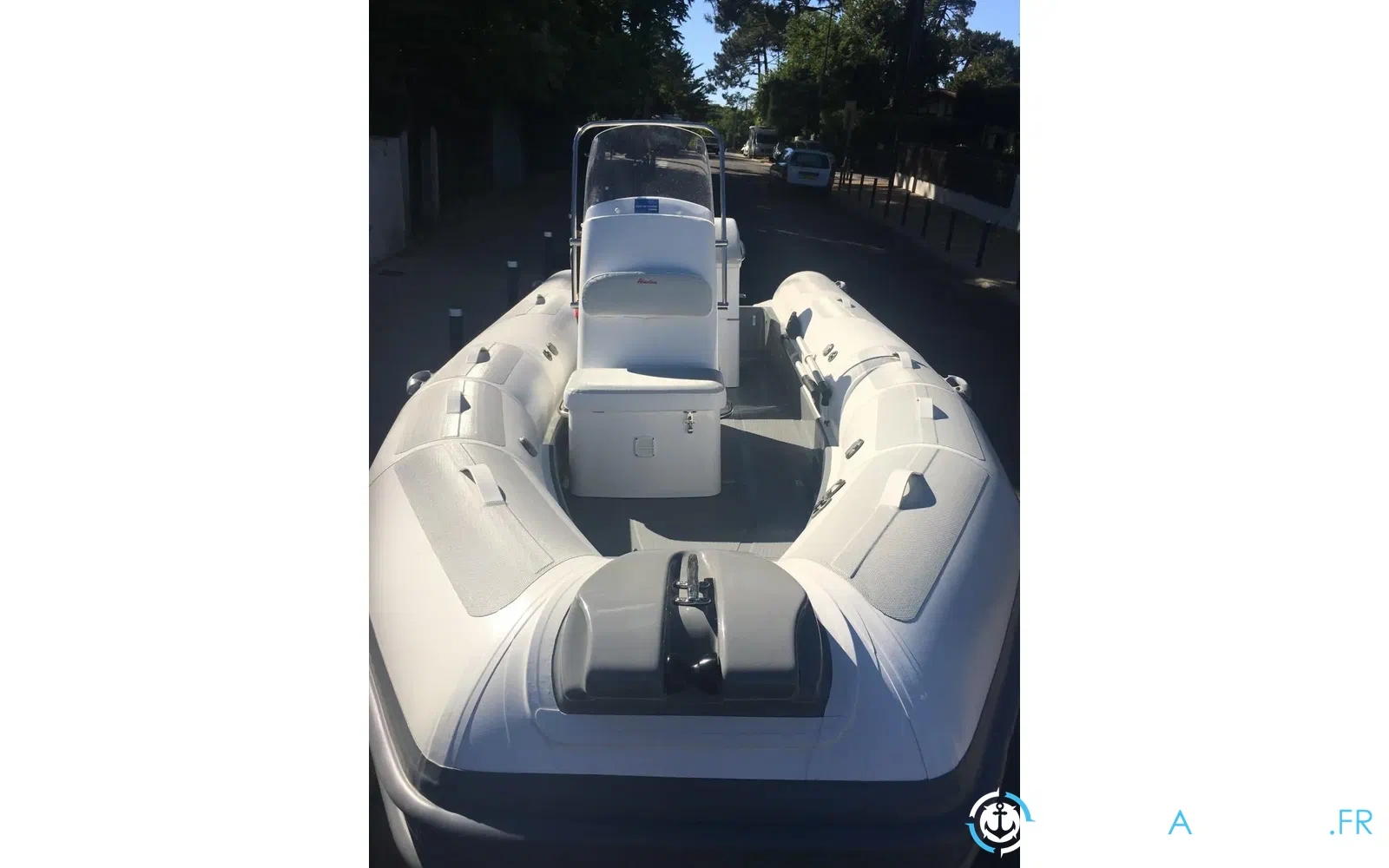 slider 3 Adventure VESTA 550 Sport Fishing