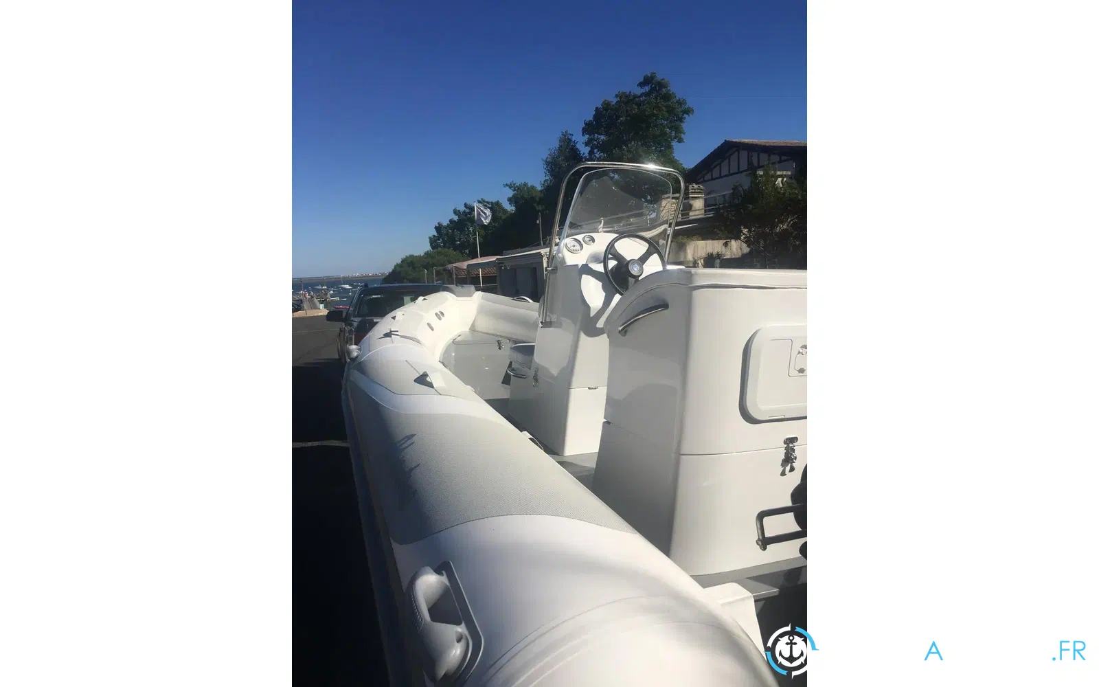 slider 4 Adventure VESTA 550 Sport Fishing