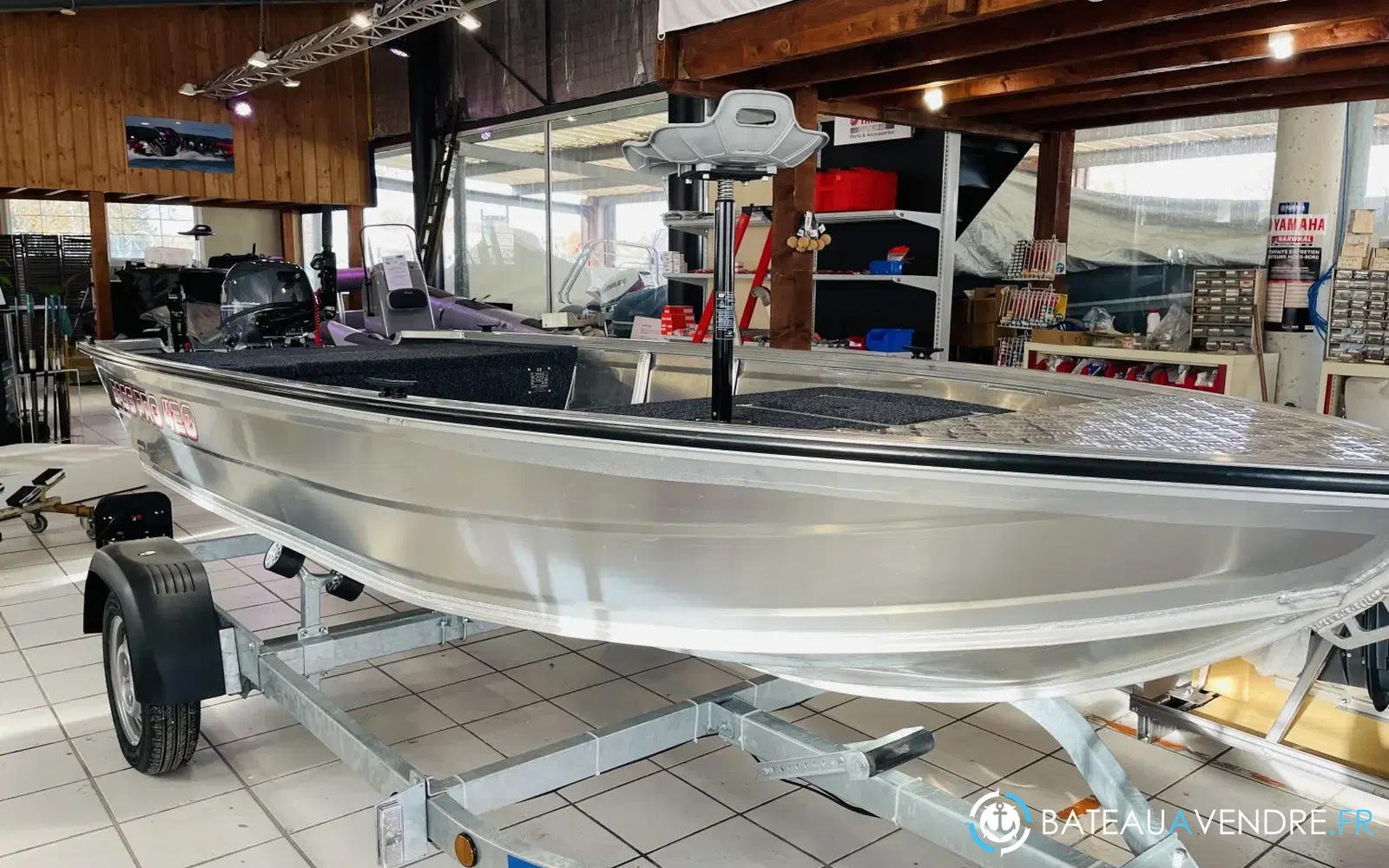 slider 2 Selection Fishing Bass Pro 420