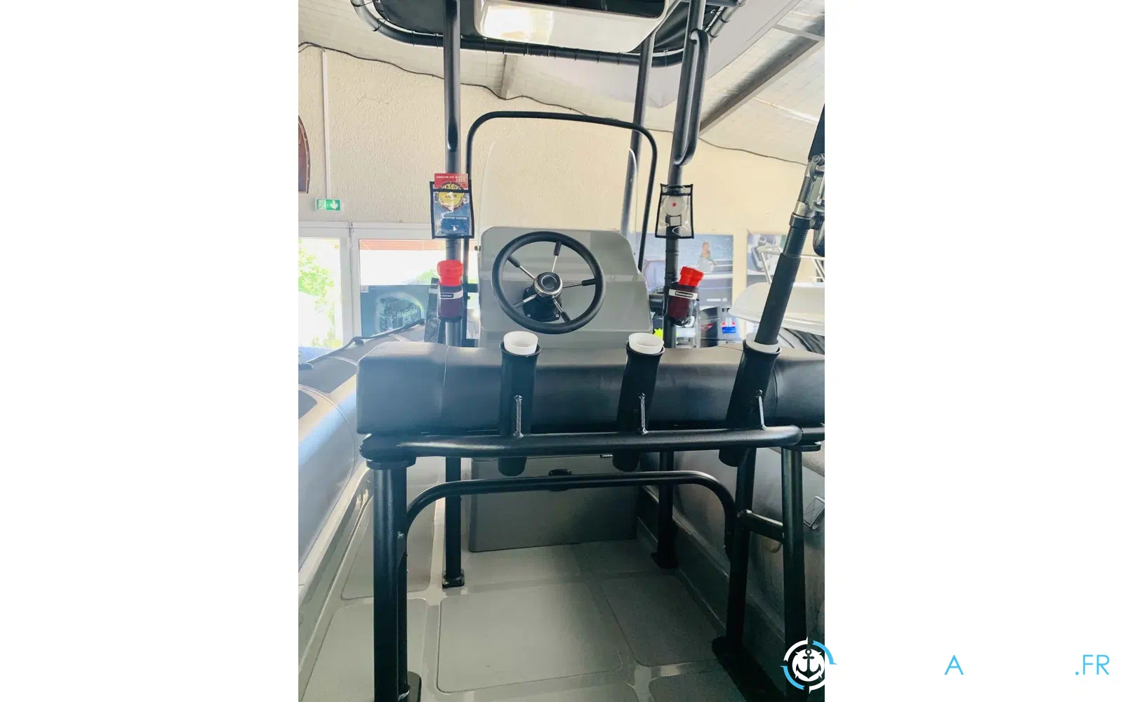 slider 10 Adventure Vesta 585 HD Fishing Pro