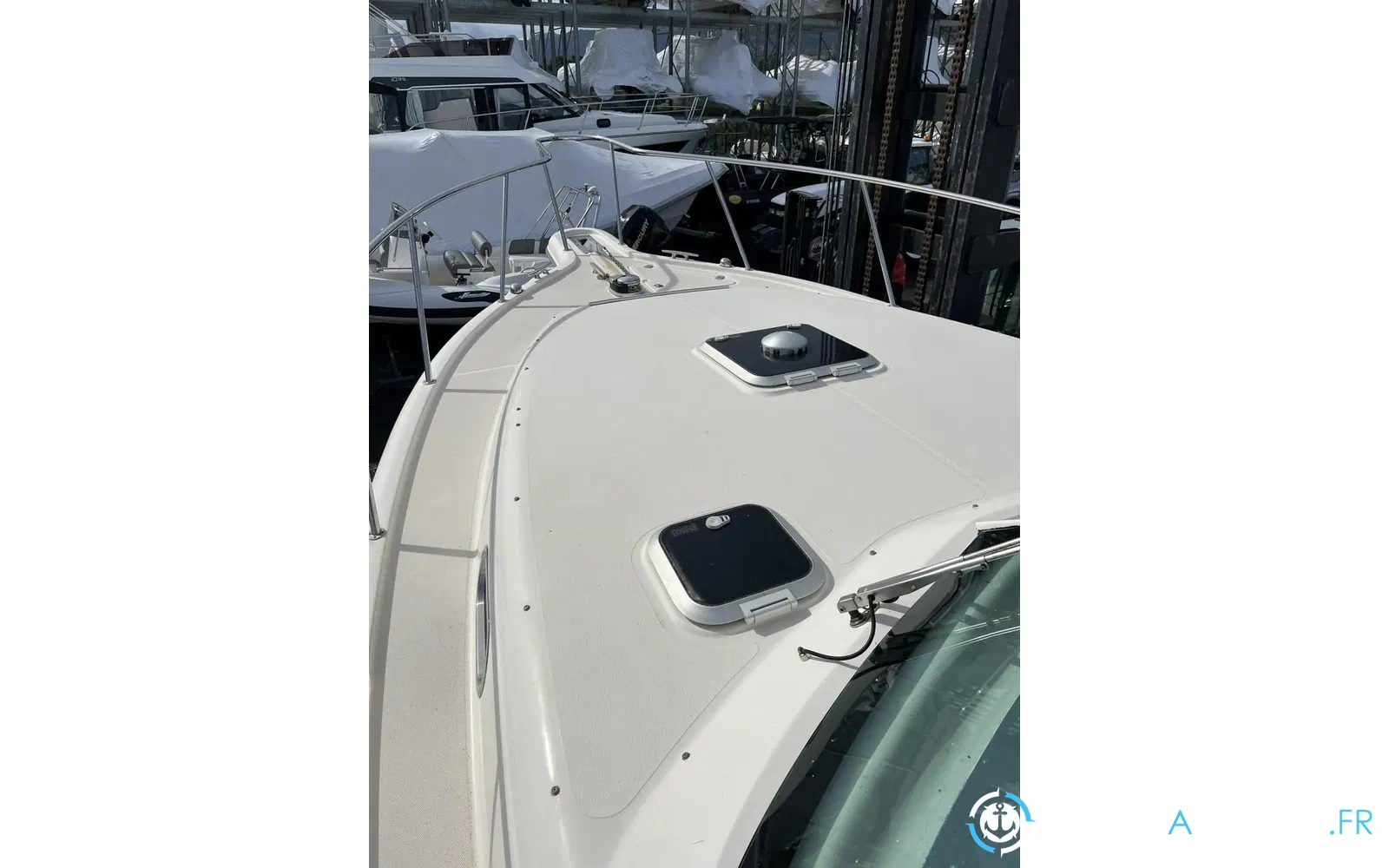 slider 15 Pursuit OS 335 Offshore