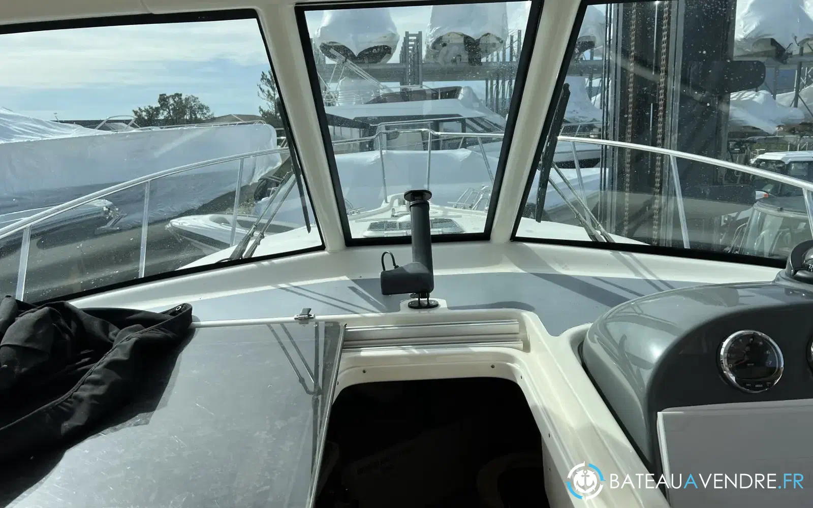slider 5 Pursuit OS 335 Offshore