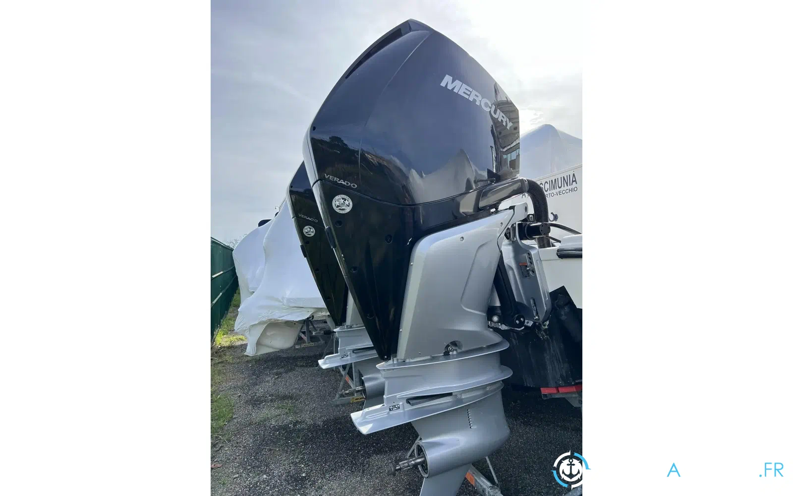 slider 6 Pursuit OS 335 Offshore