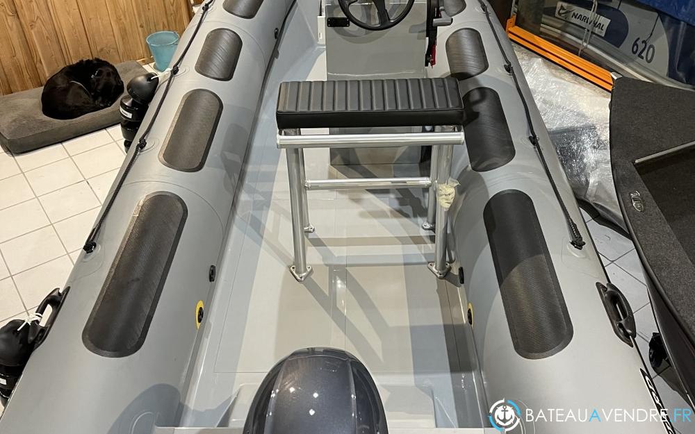 Vanguard Marine DR-500 interieur photo 2