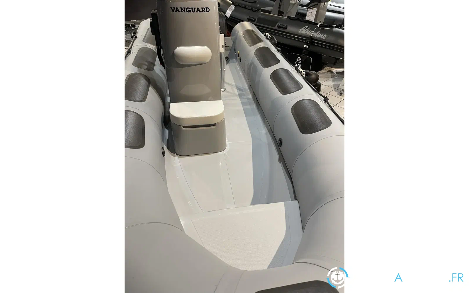 slider 3 Vanguard Marine DR-500