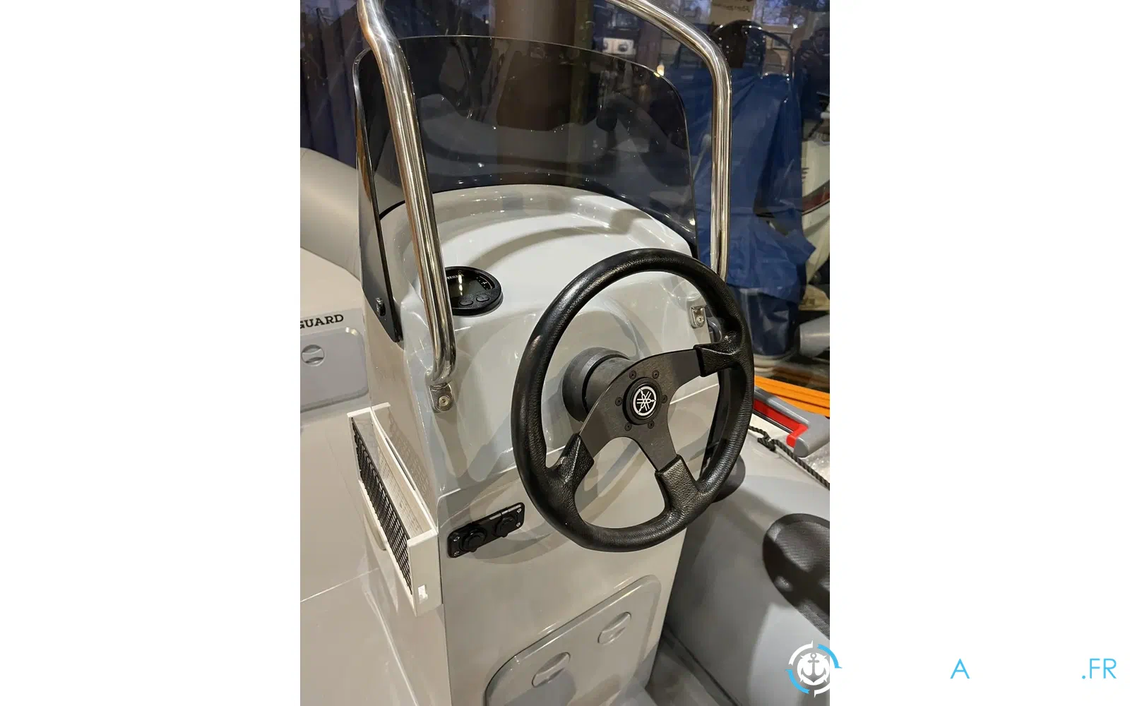 slider 4 Vanguard Marine DR-500