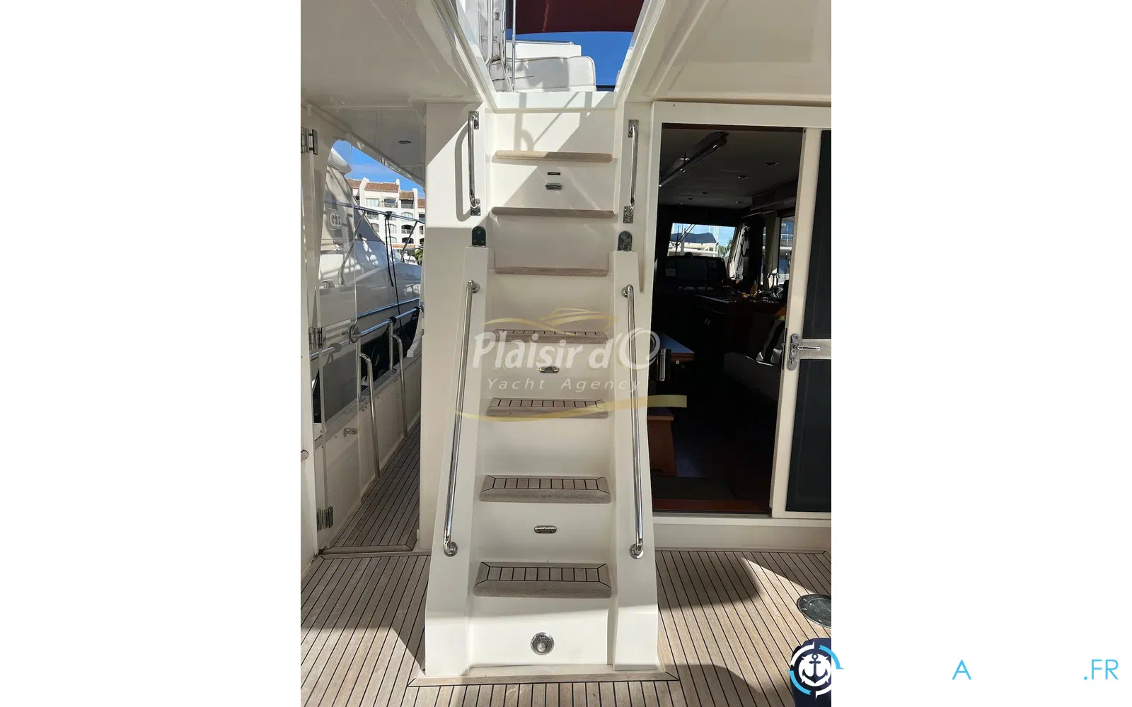 slider 11 Grand Banks 47 Europa