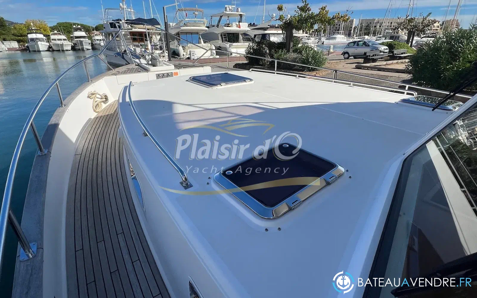 slider 14 Grand Banks 47 Europa
