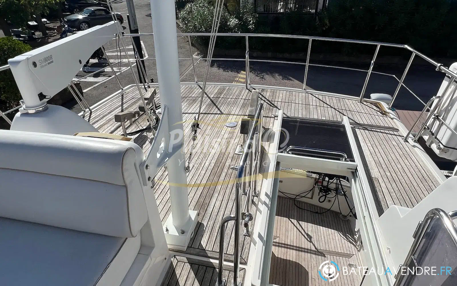 slider 17 Grand Banks 47 Europa