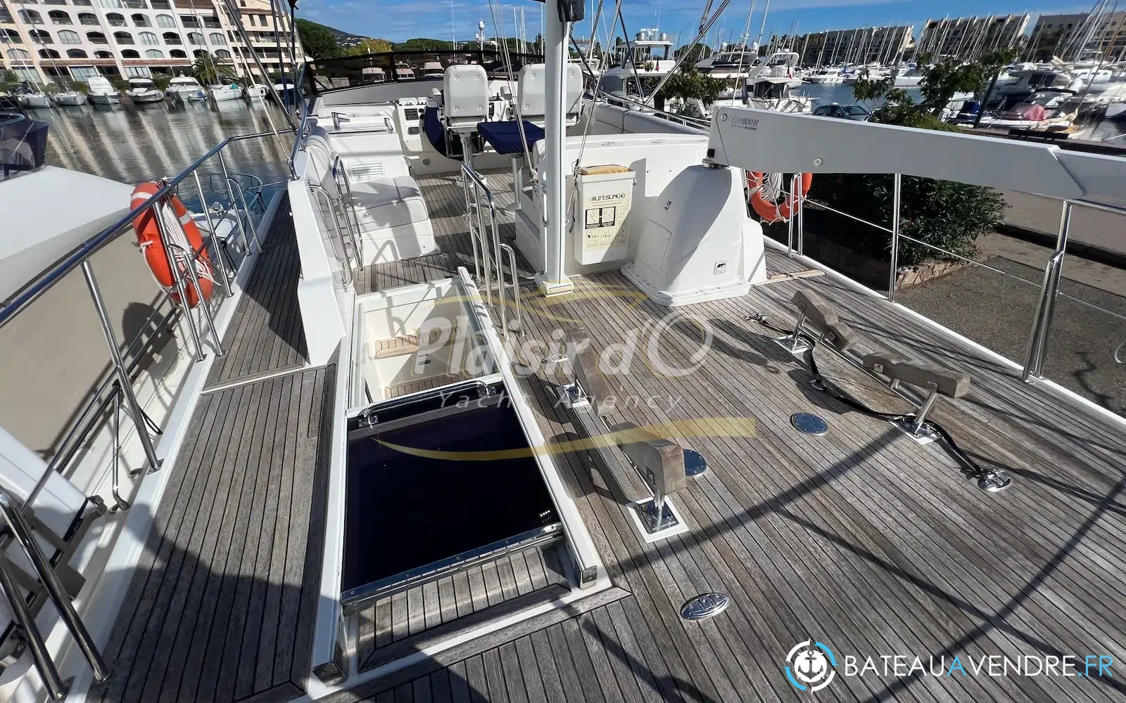 slider 18 Grand Banks 47 Europa
