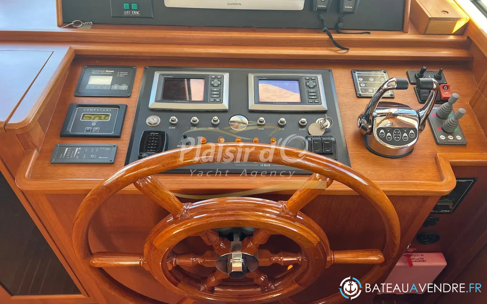 slider 38 Grand Banks 47 Europa