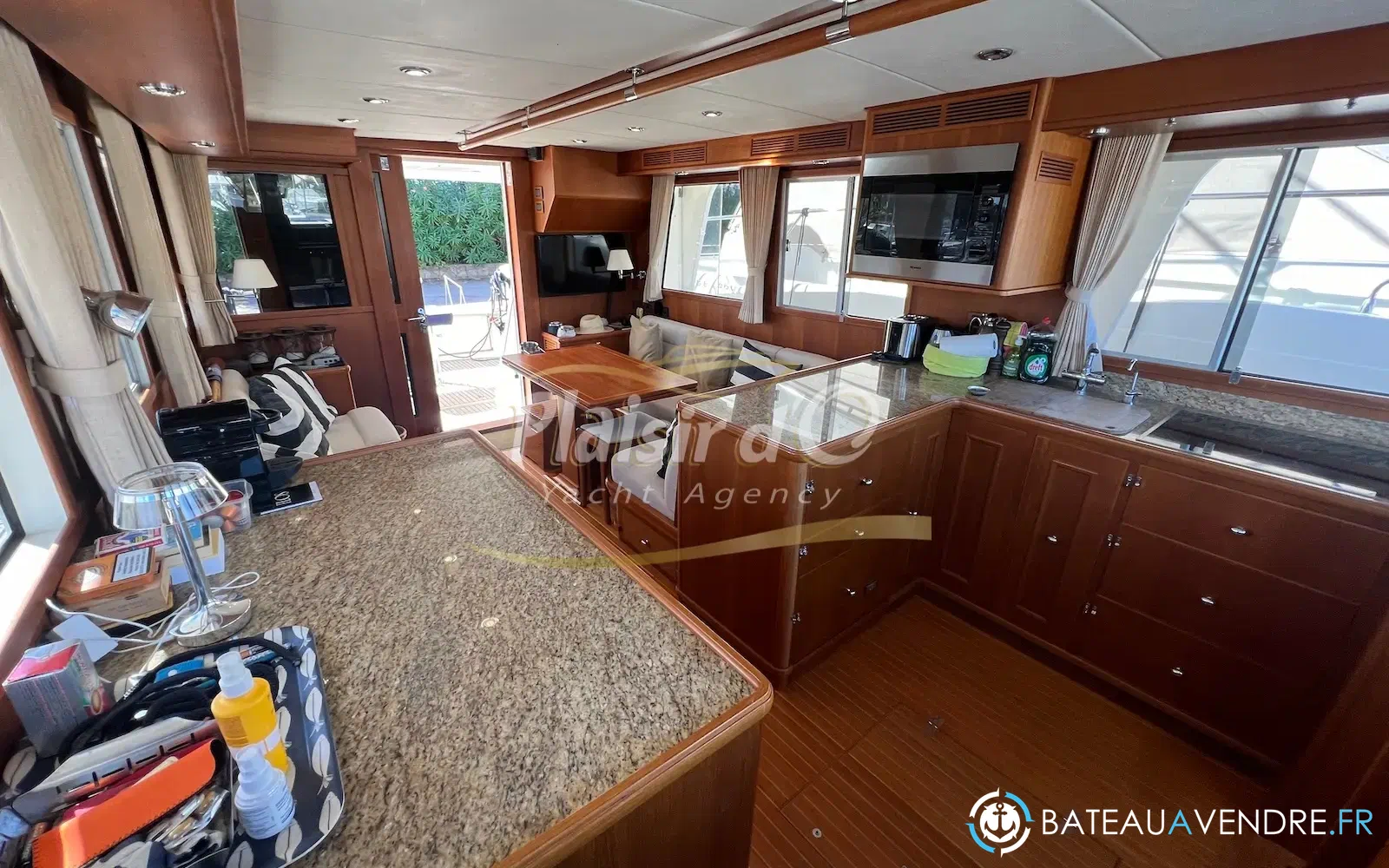 slider 48 Grand Banks 47 Europa