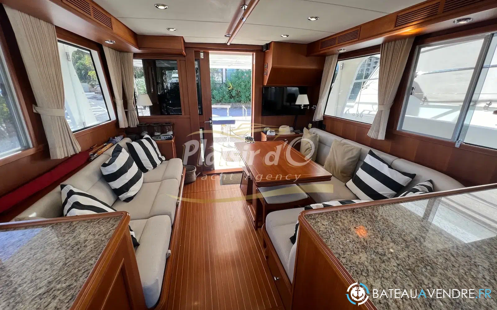 slider 49 Grand Banks 47 Europa