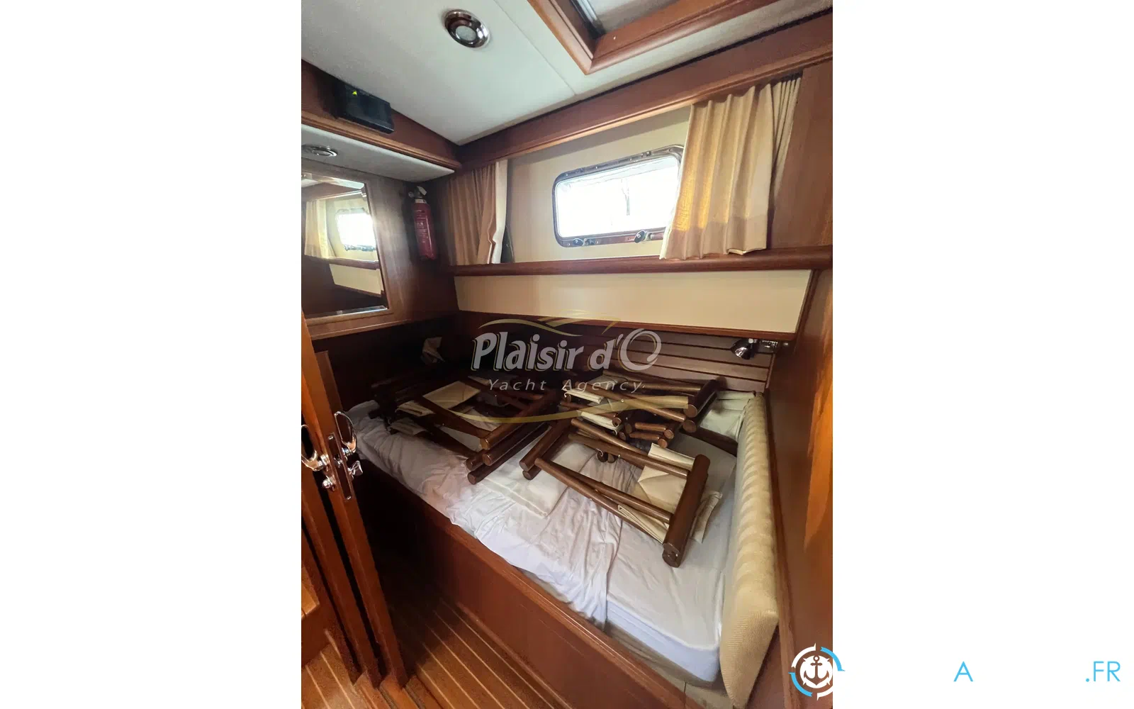slider 53 Grand Banks 47 Europa