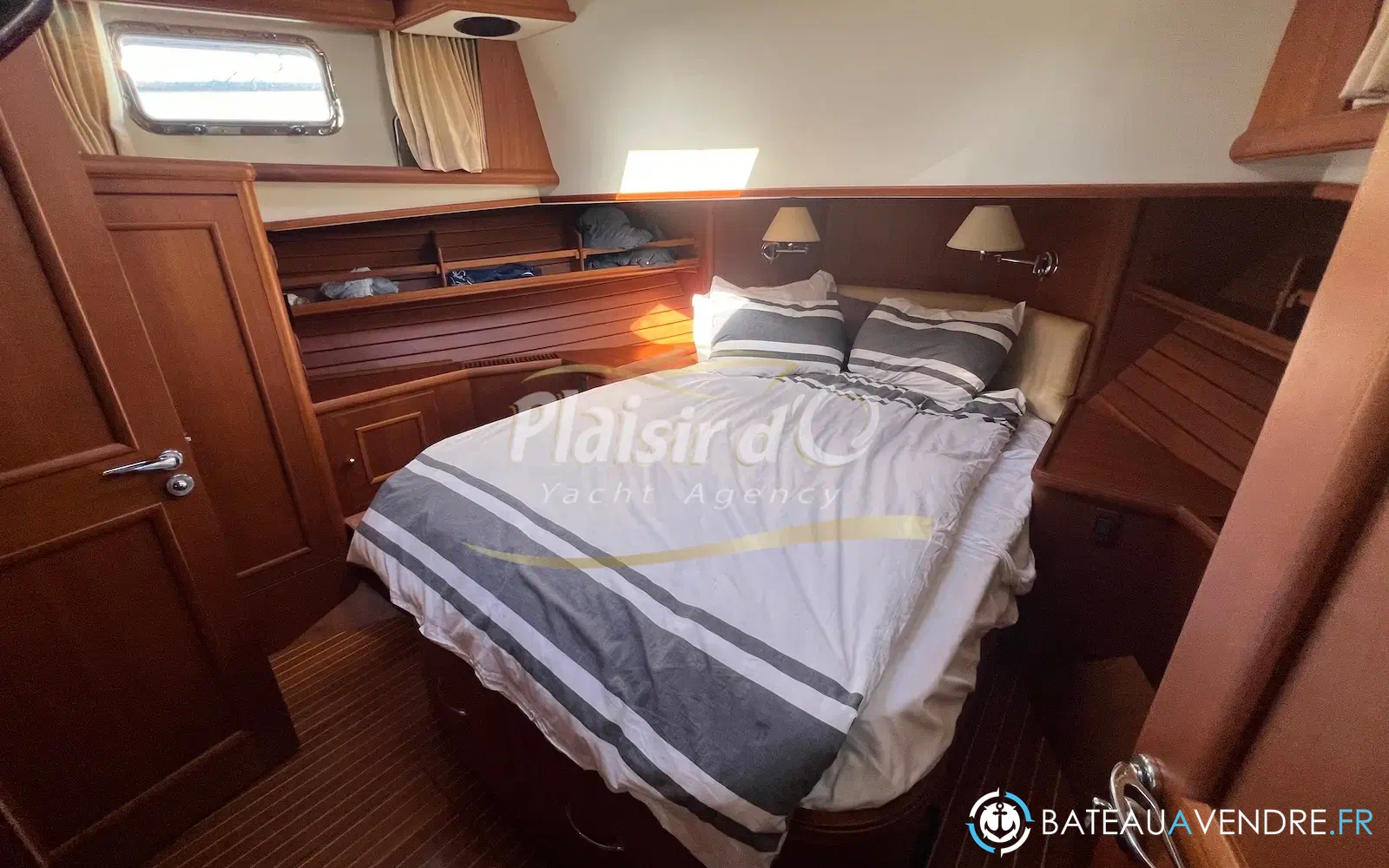 slider 56 Grand Banks 47 Europa
