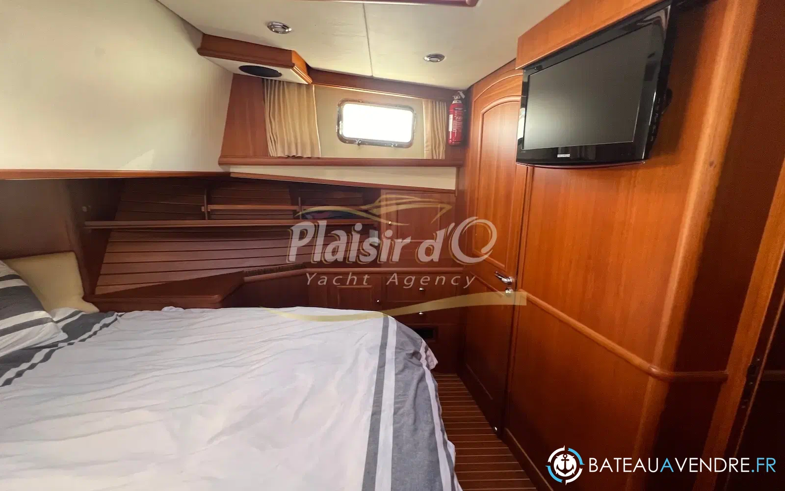 slider 57 Grand Banks 47 Europa