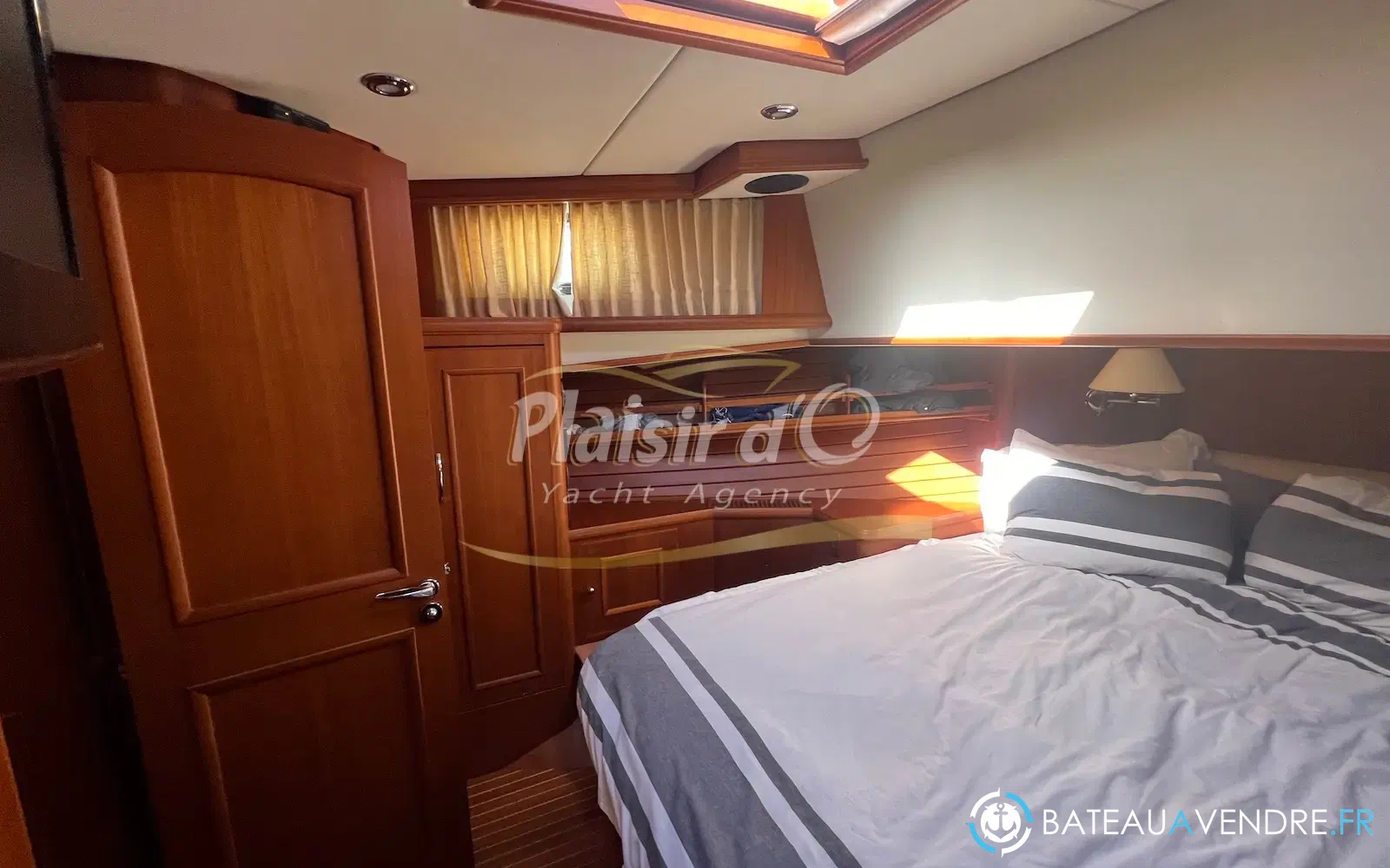 slider 58 Grand Banks 47 Europa