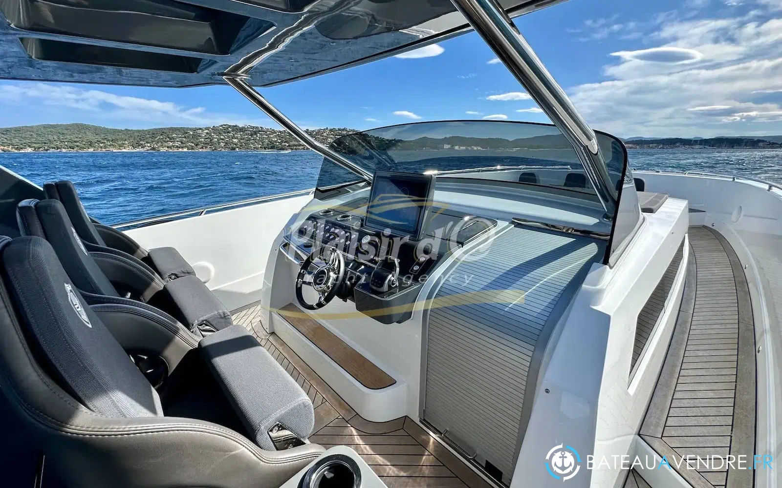 slider 3 Canados Gladiator 493 Grand